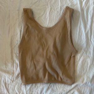 Nude crop with cute twisted back